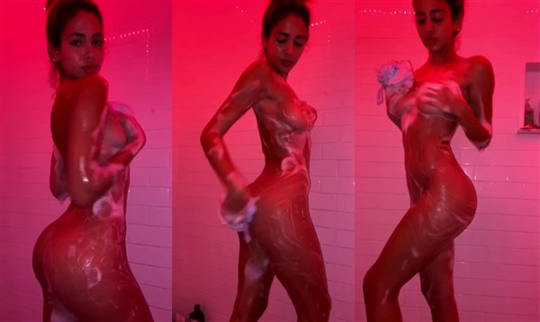 Carolina Samani Nude Shower Leaked Video
