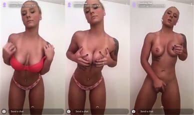 Courtney Rae Snapchat Pink Bra and Roses Panties Video Leaked