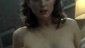 Julianne Moore Nude