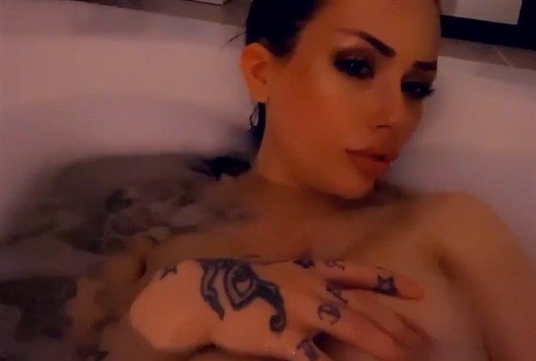 Vera Bambi Nude BathTub Porn Video